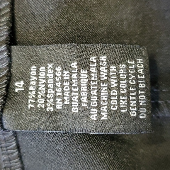 Fit Sight, women's black stretch pants. Size 14. 6 decorative‎ silver buttons. - Picture 8 of 9